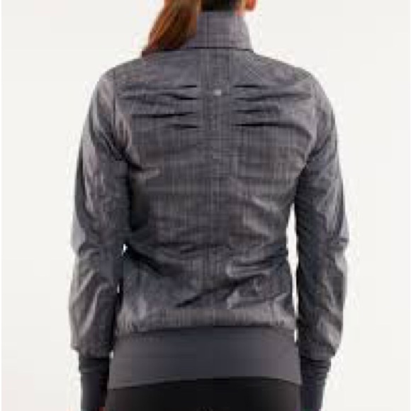 Lululemon Run: Back On Track Jacket - Picture 4 of 16
